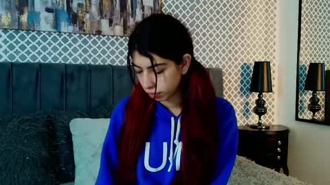 Snapshot of cassie_bloom chatting on September 23, 3:53 am cassie_bloom online show from September 23, 3:53 am
