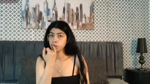 Snapshot of cassie_bloom chatting on October 17, 3:42 am cassie_bloom online show from October 17, 3:42 am