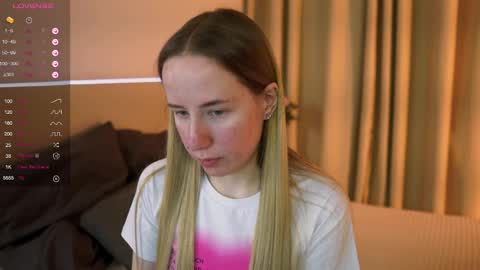 Snapshot of cassie_kelman chatting on March 12, 9:35 pm Cassie online show from March 12, 9:35 pm