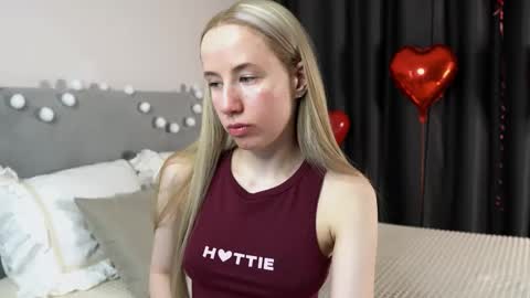 Snapshot of cassie_kelman chatting on February 9, 9:08 pm Cassie online show from February 9, 9:08 pm