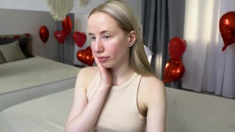 Snapshot of cassie_kelman chatting on February 10, 9:19 pm Cassie online show from February 10, 9:19 pm