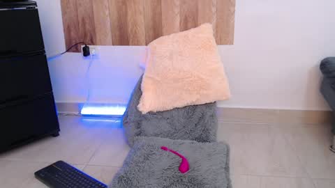 Snapshot of cassie_klein11 chatting on December 16, 2:16 pm Susana independent model online show from December 16, 2:16 pm