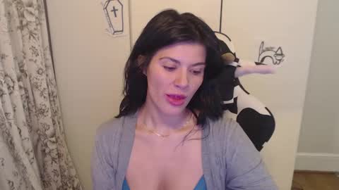 cassiealvarez online show from October 4, 12:52 am