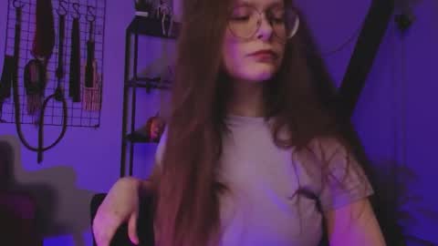 assie online show from October 19, 12:17 pm