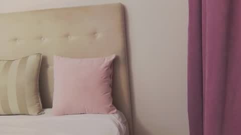 CassieHilton online show from October 28, 8:44 pm