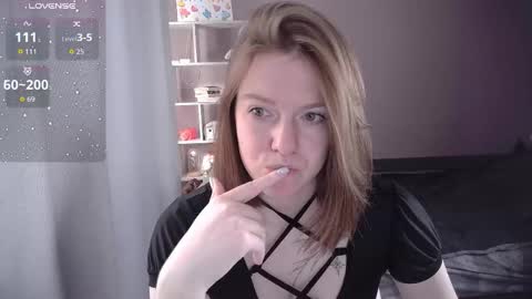 Snapshot of cassiejuice chatting on February 13, 6:09 am Cassie online show from February 13, 6:09 am