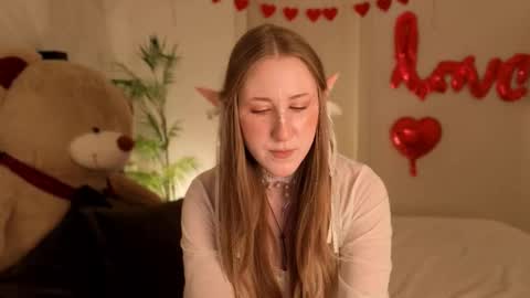 Snapshot of cassiereborn chatting on February 15, 11:45 pm Casey online show from February 15, 11:45 pm