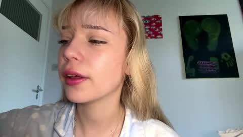 Olivia online show from April 23, 6:14 am