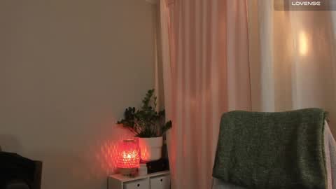 Snapshot of cassisland chatting on December 30, 2:09 am  cassandra  online show from December 30, 2:09 am