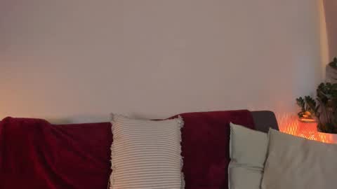 Snapshot of cassisland chatting on October 27, 1:59 pm  cassandra  online show from October 27, 1:59 pm