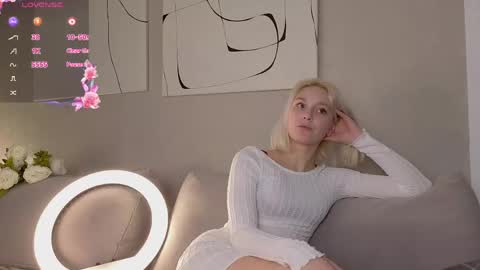 Snapshot of cassyclapp chatting on April 16, 2:18 pm Im Cassy online show from April 16, 2:18 pm