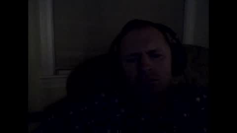 Snapshot of castlecrester chatting on October 28, 1:53 am castlecrester online show from October 28, 1:53 am