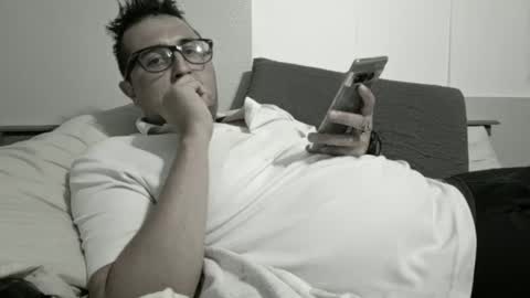 Snapshot of castortroyyyyy chatting on December 25, 8:51 am Castor troyyyyy online show from December 25, 8:51 am