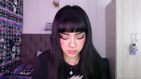 Snapshot of cat_mila_ chatting on March 29, 6:13 am Mila online show from March 29, 6:13 am