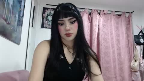 Snapshot of cat_mila_ chatting on March 31, 5:41 am Mila online show from March 31, 5:41 am