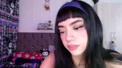Snapshot of cat_mila_ chatting on April 15, 6:42 am Mila online show from April 15, 6:42 am