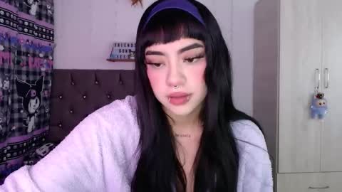 Snapshot of cat_mila_ chatting on April 16, 3:29 am Mila online show from April 16, 3:29 am