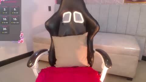 Snapshot of cata1_ch chatting on May 11, 12:44 pm cata1_ch online show from May 11, 12:44 pm