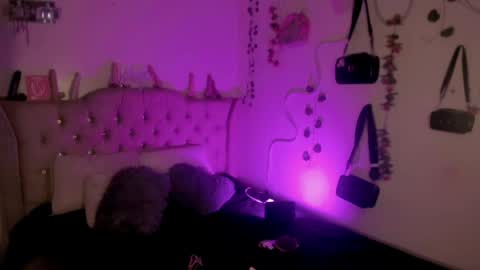 Snapshot of cata__mw chatting on May 12, 7:33 pm cata__mw online show from May 12, 7:33 pm