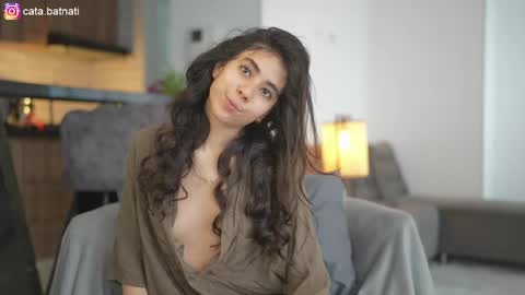 Catalina online show from April 10, 2:33 pm