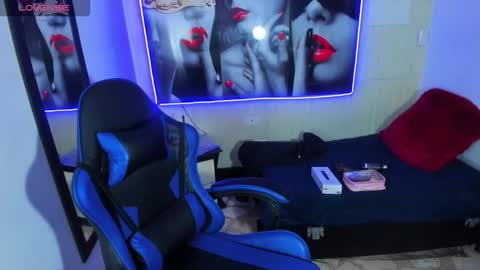 Snapshot of catalehia_milk chatting on February 8, 8:56 pm C A T A L E H I A online show from February 8, 8:56 pm