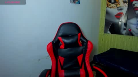 Snapshot of catalehia_milk chatting on February 13, 10:17 pm C A T A L E H I A online show from February 13, 10:17 pm