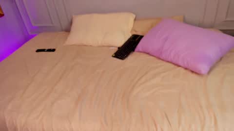 Cataleya online show from September 21, 4:25 am