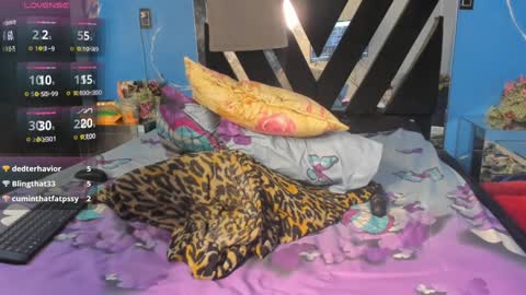 cataleya19__ online show from December 7, 6:15 pm