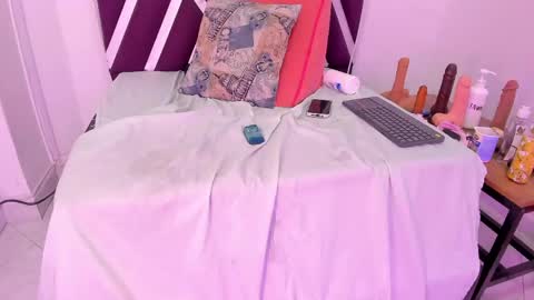 Snapshot of cataleya_bianchi chatting on April 24, 5:43 am Cataleya online show from April 24, 5:43 am