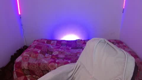 Snapshot of cataleya_cat3 chatting on October 10, 2:21 am Fabi online show from October 10, 2:21 am
