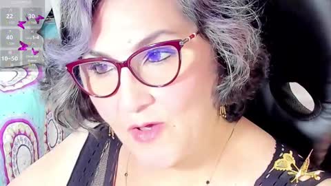 Snapshot of cataleya_mom_ chatting on September 17, 2:13 am cataleya  online show from September 17, 2:13 am