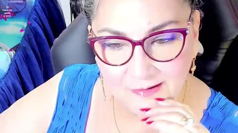 Snapshot of cataleya_mom_ chatting on October 5, 1:04 am cataleya  online show from October 5, 1:04 am