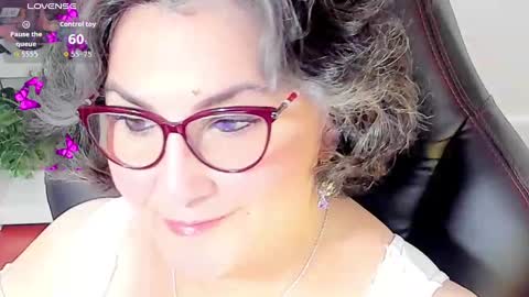Snapshot of cataleya_mom_ chatting on October 14, 3:51 am cataleya  online show from October 14, 3:51 am
