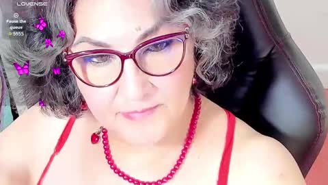 Snapshot of cataleya_mom_ chatting on October 18, 10:49 am cataleya  online show from October 18, 10:49 am