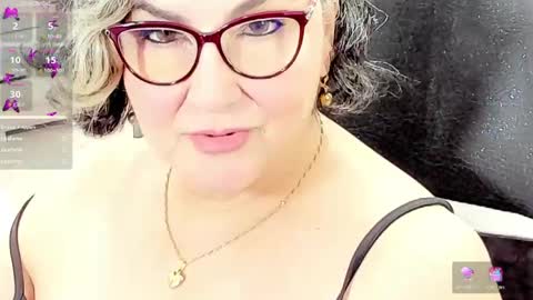Snapshot of cataleya_mom_ chatting on April 28, 1:48 am cataleya online show from April 28, 1:48 am
