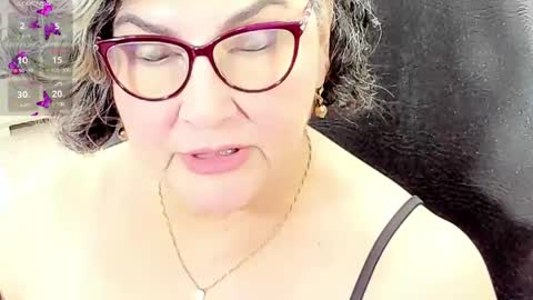 Snapshot of cataleya_mom_ chatting on April 28, 2:27 am cataleya online show from April 28, 2:27 am