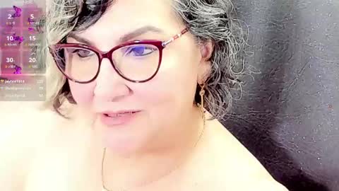 Snapshot of cataleya_mom_ chatting on May 1, 3:00 am cataleya online show from May 1, 3:00 am
