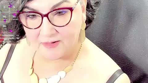 Snapshot of cataleya_mom_ chatting on May 3, 1:22 am cataleya online show from May 3, 1:22 am