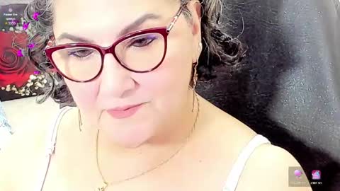 Snapshot of cataleya_mom_ chatting on May 5, 1:57 am cataleya online show from May 5, 1:57 am