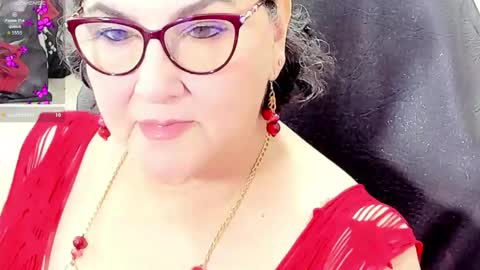 Snapshot of cataleya_mom_ chatting on May 8, 3:01 am cataleya online show from May 8, 3:01 am