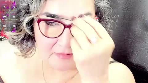 Snapshot of cataleya_mom_ chatting on May 13, 3:59 am cataleya online show from May 13, 3:59 am