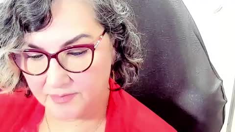 Snapshot of cataleya_mom_ chatting on May 16, 11:57 pm cataleya online show from May 16, 11:57 pm