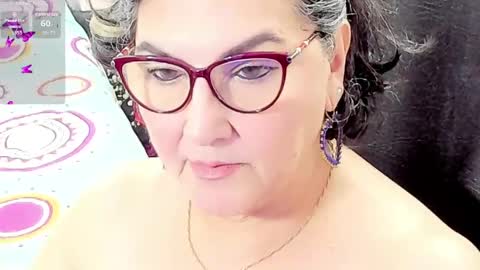 Snapshot of cataleya_mom_ chatting on May 19, 2:51 am cataleya online show from May 19, 2:51 am