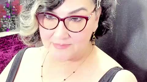 Snapshot of cataleya_mom_ chatting on May 27, 2:52 am cataleya online show from May 27, 2:52 am