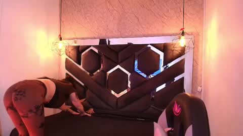 Cataleya online show from November 24, 11:10 am