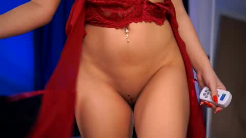 Snapshot of cataleyasyrene chatting on December 5, 8:05 pm Cataleya online show from December 5, 8:05 pm