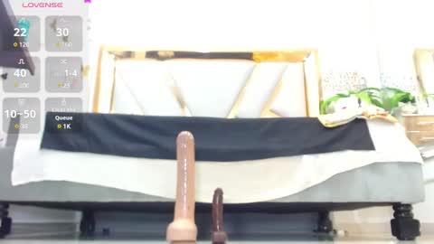 Snapshot of catalillina_love1 chatting on February 12, 11:51 am Cata online show from February 12, 11:51 am