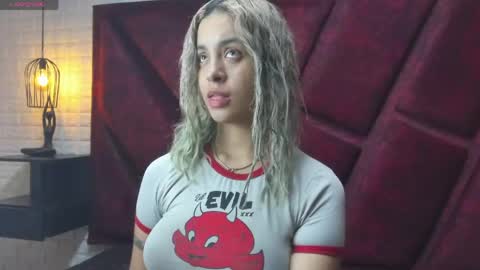 Catalina online show from April 15, 12:01 pm