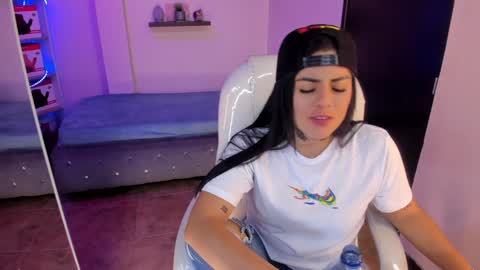 Catalina online show from December 23, 12:14 am