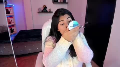 Catalina online show from February 25, 8:41 pm